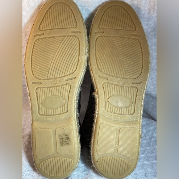 HAND MADE Stitched Detail Espadrilles - Picture 5 of 11